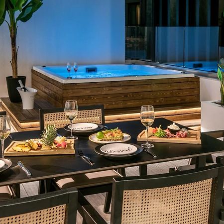 Maison Aqua Suite With Private Mini Pool Jacuzzi 헐소니소스 외부 사진