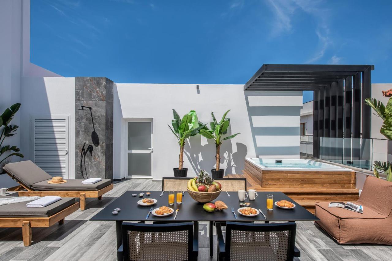 Maison Aqua Suite With Private Mini Pool Jacuzzi 헐소니소스 외부 사진