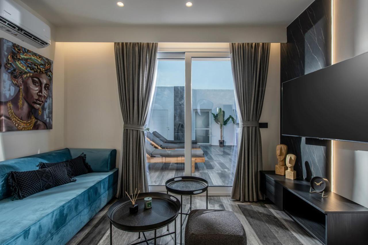Maison Aqua Suite With Private Mini Pool Jacuzzi 헐소니소스 외부 사진