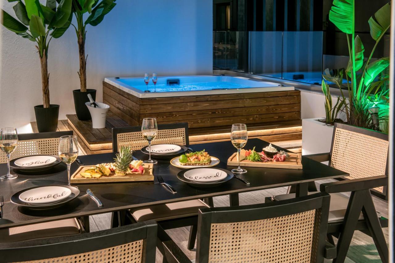 Maison Aqua Suite With Private Mini Pool Jacuzzi 헐소니소스 외부 사진